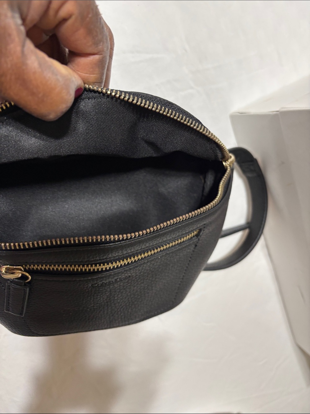 Calvin Klein Black Pebbled Leather womes Belt Bag with front zipper. Like new! - Picture 7 of 7